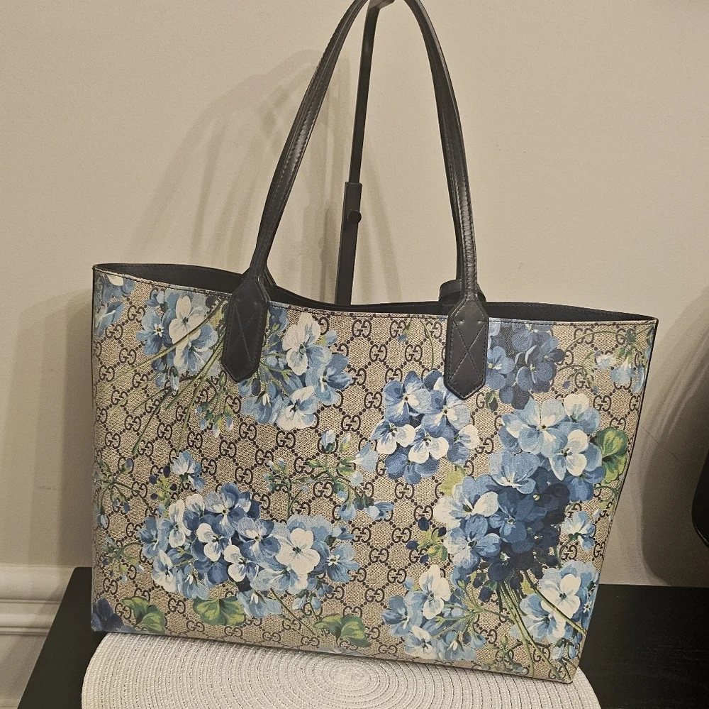 Gucci Bloom Floral Blue Tote Bag - Reversible - Picture 2 of 16